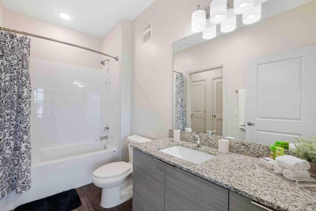 Lavish 2Br Apartment In Tampa Eksteriør billede